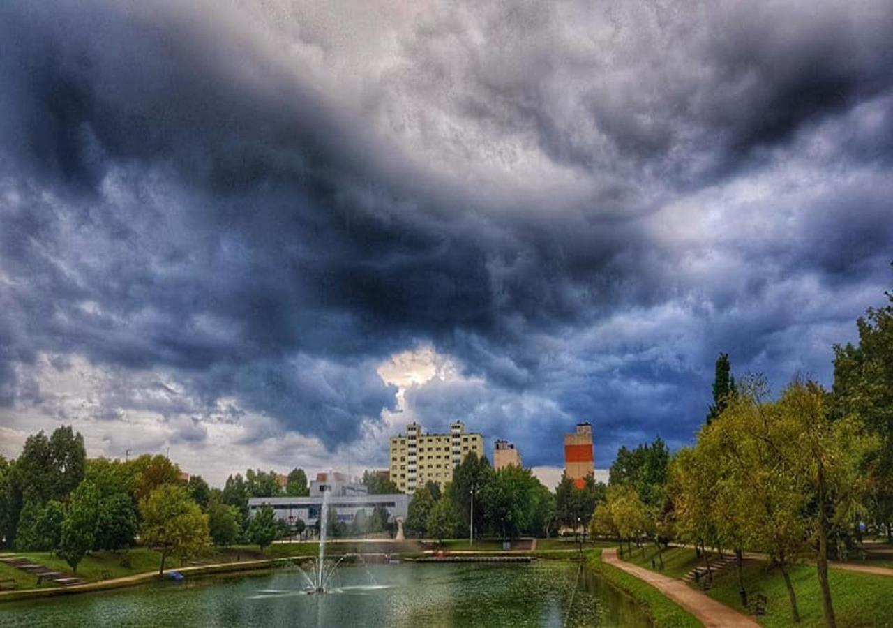 Kertvárosi Apartman II Tiszaújváros Exterior foto